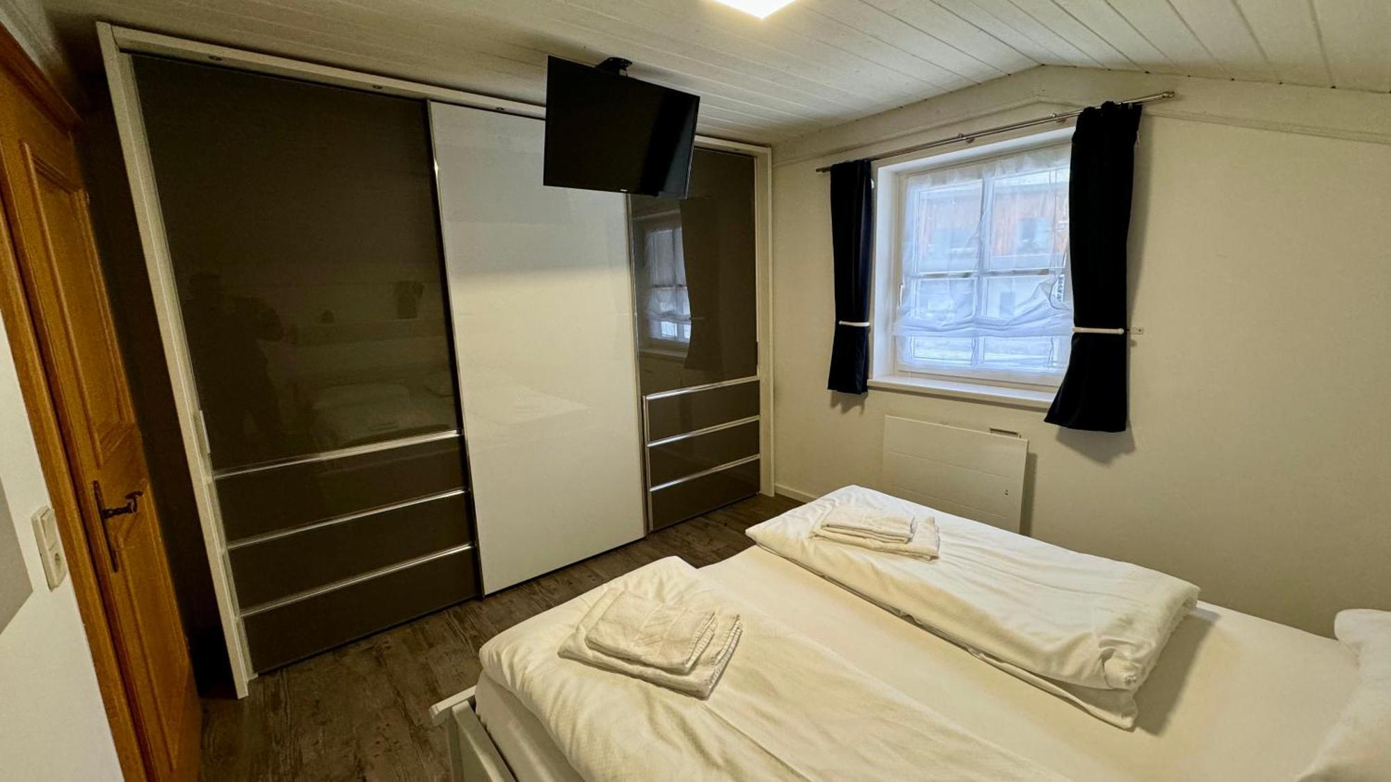 Apartment Living *